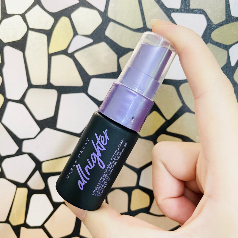 Mẫu Mới Xịt khoá nền giữ lớp make up Urban Decay All Nigh... - Chi tiết