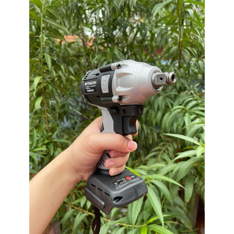 Thân Máy siết bulong HITACHI Không Chổi Than đầu 2 trong 1 - Sử dụng